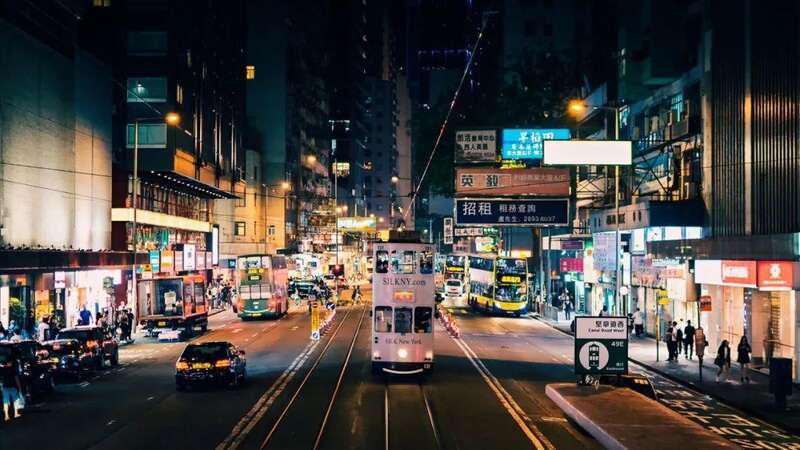 他们访问了658名移英港人，报告显示，有近一半的人有明显的抑郁症或者焦虑症临床症状 ...