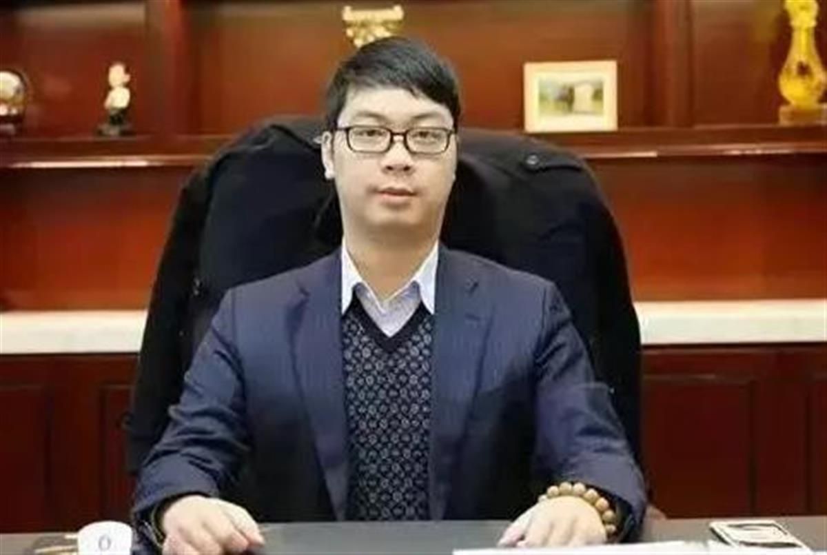 郑永刚之子郑驹