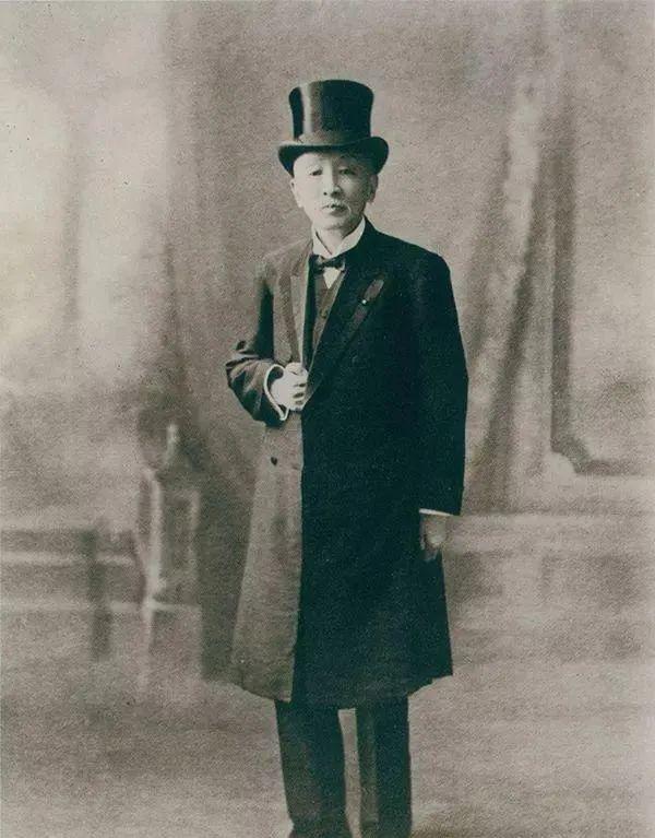 盛宣怀，是清末著名的洋务大臣，被誉为“中国实业之父”，在教育、交通、矿业等方面颇有建树，与此同时他利 ...