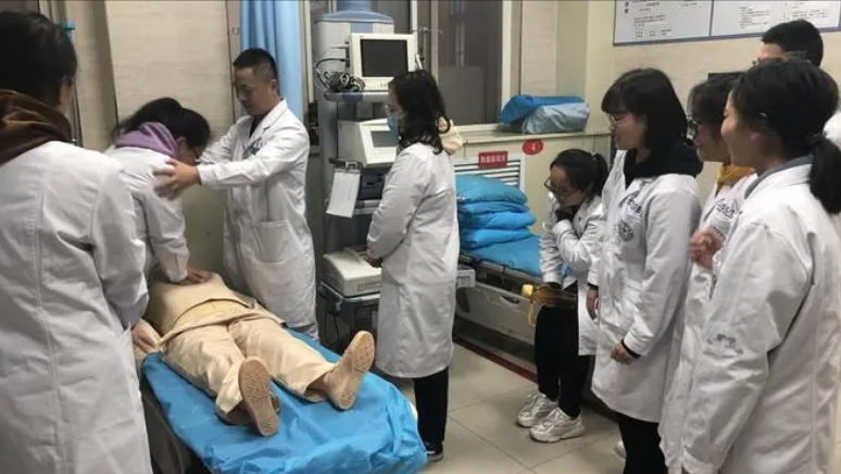 医学教育与医疗服务素质差距
