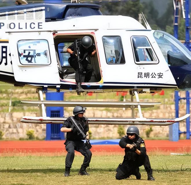 云豹突击队训练画面