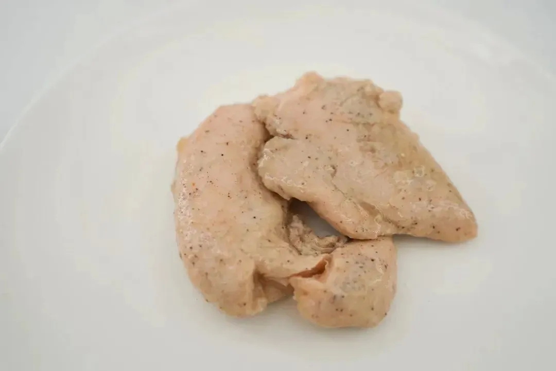 我们平时吃的开袋即食的豆干、鸡胸肉，就属于即食食品