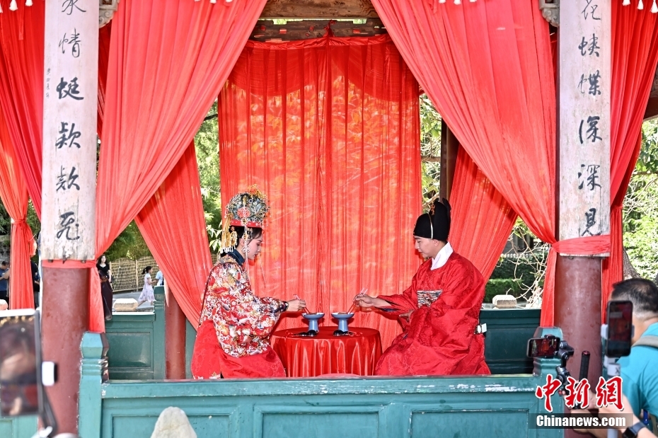 中秋国庆黄金周8天假期7场酒席
