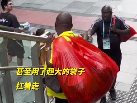 在中国你可以用支付宝把任何商品带回家