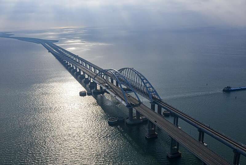 2022年之前，俄罗斯本土没有连接克里米亚的陆地通道，只有克里米亚大桥