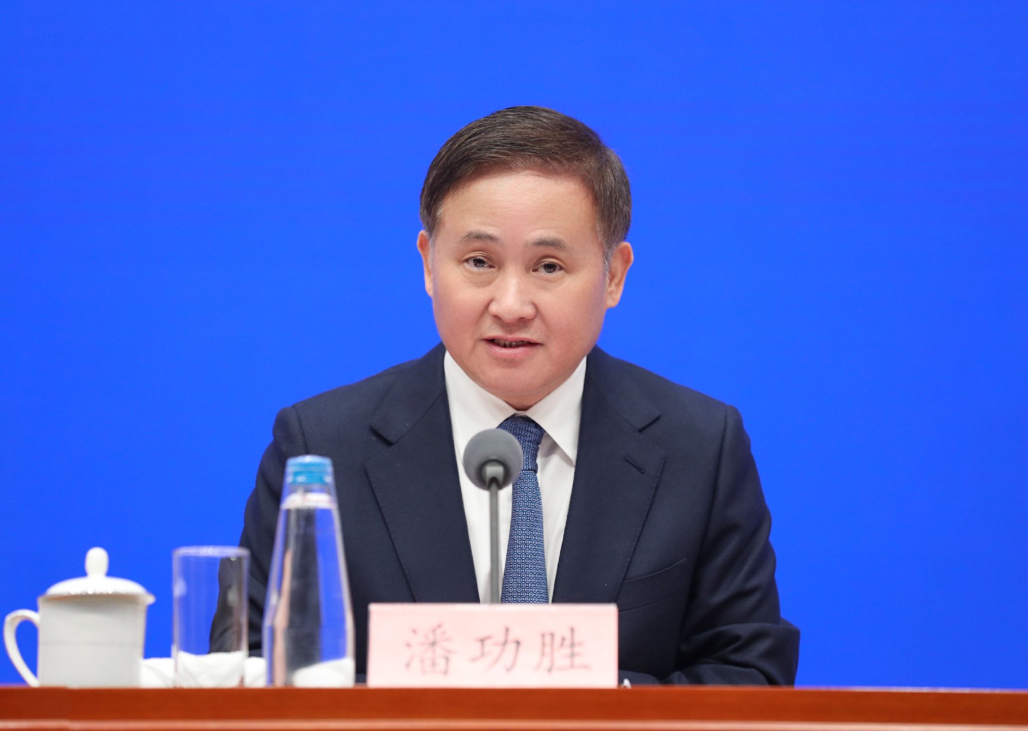 中国人民银行行长潘功胜